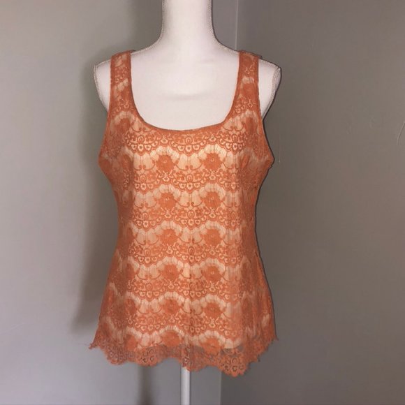 Banana Republic Tops - Large Banana Republic Lace Sleeveless Top lined sweet peach color over cream